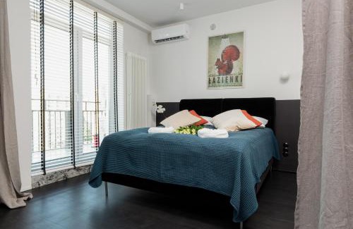 Srodmiescie Połnocne Apartment | Marszałkowska 140 Apartments in the Center of Warsaw by Noclegi Renters