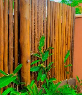 Agua Branca House | Maruá Casa próximo da praia do Perequê com garagem e churrasqueira