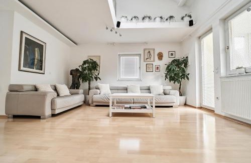 Siska District Apartment | Matic Spacious Modern Apartment