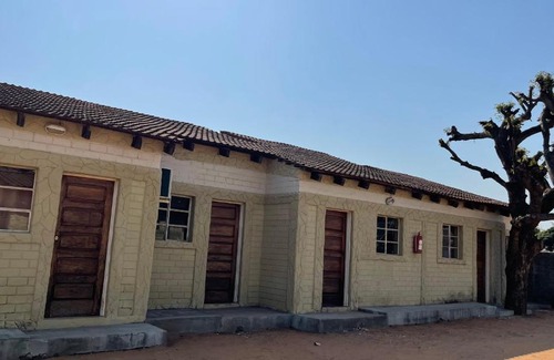 Mozambique House | Matola river Hotel