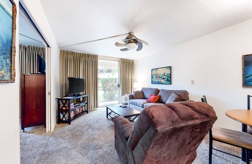 Kihei Condo | Maui Banyan Condo w/ Private W/D, Shared Pool/Hot tub-Beaches and Beyond!