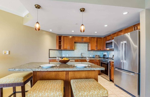 Honokowai Condo | Maui Resort Rentals: Honua Kai Konea 615 - 6th Floor Studio w/ Full Ocean Views!
