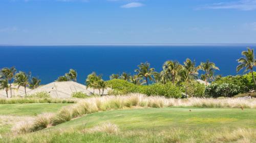 Kamuela House | Mauna Kea Magic ~ Private Pool Spa Detached Ohana Suite