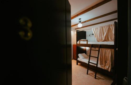 Berat Hostel | Maya