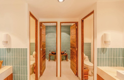 Isla Mujeres Hotel | Mayan Monkey Isla Mujeres | Social Hotel