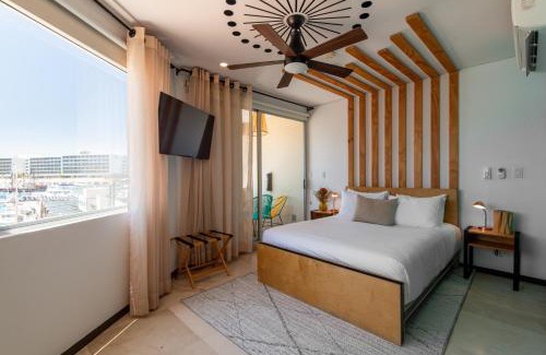 Marina Hotel | Mayan Monkey Los Cabos - Social Hotel