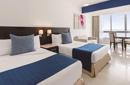 Marina Mazatlan Hotel | Mazatlan Vibrant Junior Suite w 5-minute Walk to Cerritos Beach