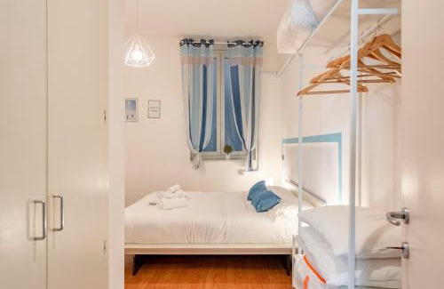 Rapallo Apartment | MAZZINI12 RAPALLO, Elegant Central Apartment, Air Conditioning, Wi-Fi, Just 100 mt from the Public Beach, the Ideal Choice for a Relaxing and Exciting Coastal Escape, private garage available on request at 20,00 per night