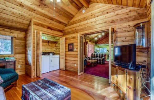 McCall House | McCall Cozy Cabin