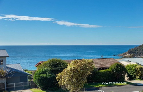 Malua Bay House | McKenzies Clifftop on Illabunda Drive