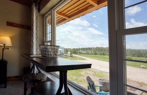 Hot Springs Cabin | Meadow Cabin at Highland Meadows