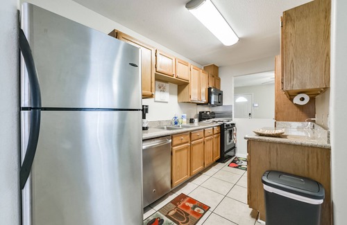 Riverside Terrace House | Med Center - 3 bd-2ba - Gated - Pets-Long-Monthly Discounts