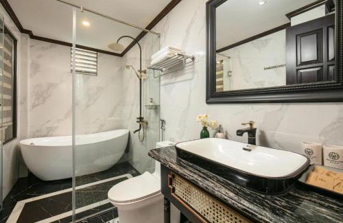 Hanoi Backpacker Quarter Apartment | Media Central Hotel HN - by BAY LUXURY