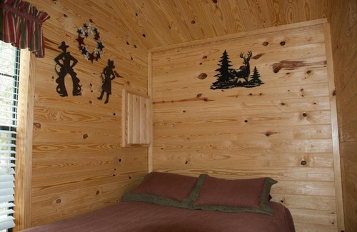Lakehills Resort | Medina Lake Camping Resort Cabin 5