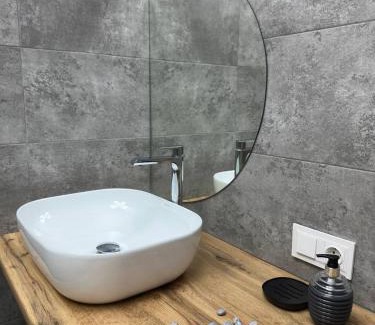 Almaty Apartment | MEDINAHOTELKZ, # 105, вид на горы около арбата, HALAL