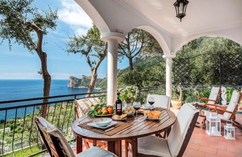 Marina del Cantone Apartment | Medusa And The Seahorse Villa