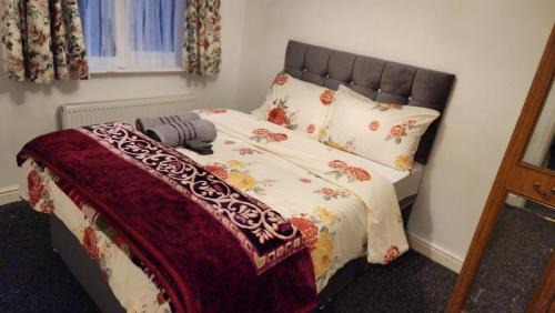 Tipton House | Mekees Luxury Apartment Toronto Wing
