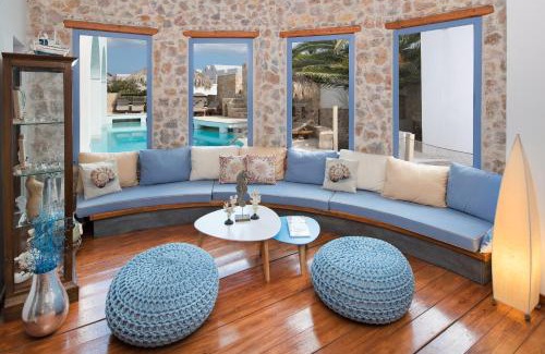 Perissa Apartment | Meltemi Suites