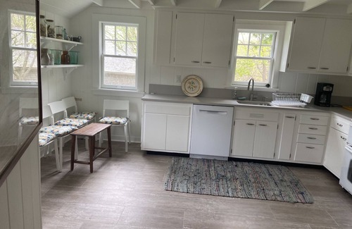 Chilmark House | Menemsha Pond waterfront Available July 21 till 1 August, Sept ,Oct 2025