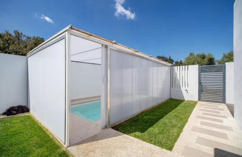 Chiclana de la Frontera House | Meraki3-Picina cubierta climatizada