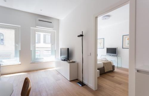Cerchia dei navigli Apartment | Meravigli 16 - Apt B - Duomo City Center Elegant Apartment