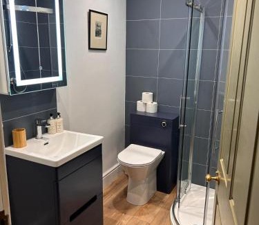 Eyemouth Apartment | Merchant's House - LARGE two floor apartment! Sleeps up to 11 people, First floor available separately, sleeping 2 people at a reduced rate!