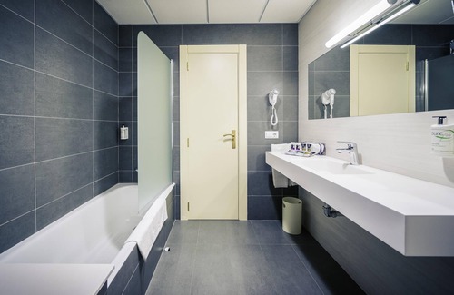Logrono City Centre Hotel | Mercure Carlton Rioja