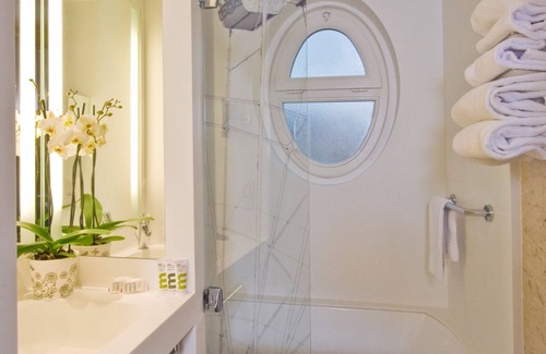 Carre d'Or Hotel | Mercure Nice Centre Grimaldi