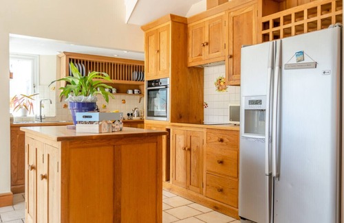 Beer House | Mere Haven - Three Bedroom House, Sleeps 6