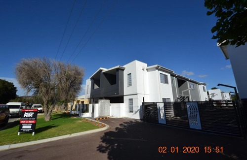 Kelmscott Apartment | Merrifield Suites - RELAXING AFFORDABLE CHOICE