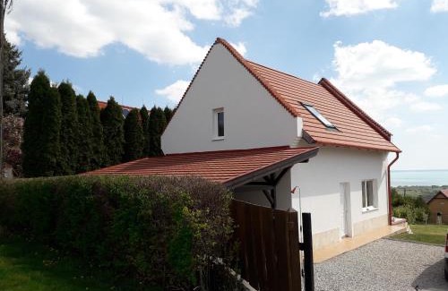 Balatonalmadi House | Mesgye Villa
