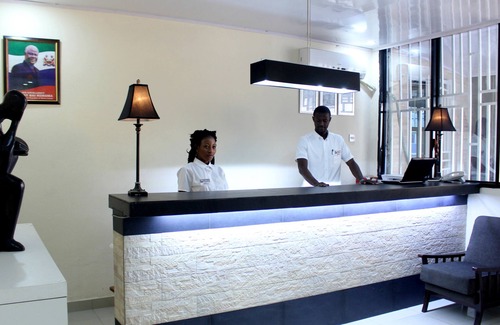 Freetown Hotel | Metro Hotel
