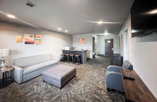 Eau Claire Hotel | Metropolis Resort