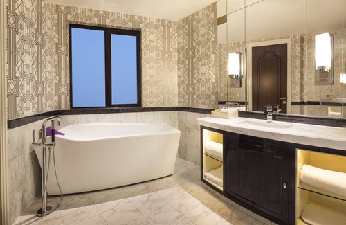 Downtown Shanghai Hotel | Metropolo Xin Cheng Hotel, The Bund Shanghai