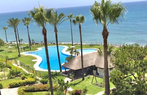 Sitio de Calahonda Apartment | MI CAPRICHO 3-5 BEACHFRONT- Apartment with sea views in Costa del Sol
