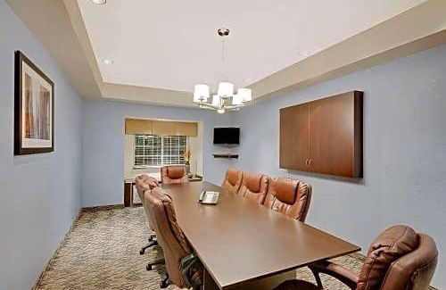 Geneva Hotel | Microtel Inn and Suites by Wyndham - Geneva