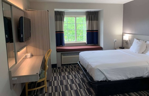 Toddville Road Hotel | Microtel Inn by Wyndham Charlotte Airport