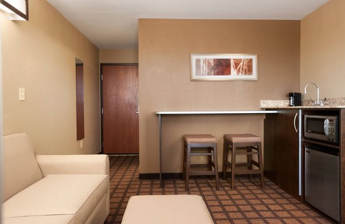 Midland Hotel | Microtel Inn & Suites By Wyndham Midland