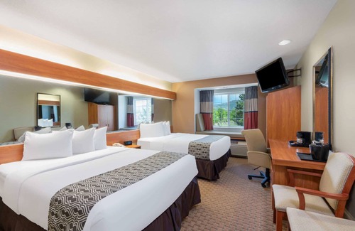 Raton Hotel | Microtel Inn & Suites by Wyndham Raton