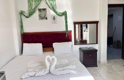 Giza Hotel | Middle East pyramids veiw &jacuzzi