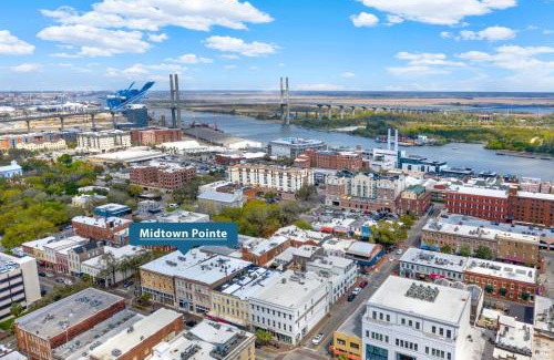 Historic District - North Apartment | Midtown Pointe