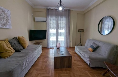 Koukaki Apartment | Mignon & Teak