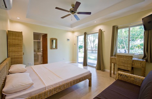 Dauin Resort | Mike's Dauin Beach Resort