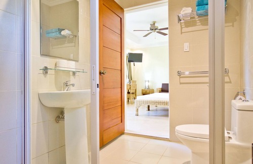 Dauin Resort | Mike's Dauin Beach Resort