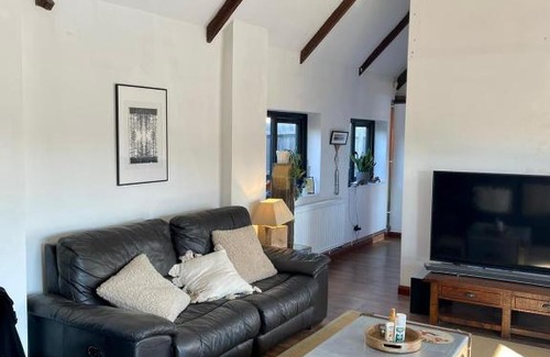 Ashford House | Milk Barn - Rustic farm stay