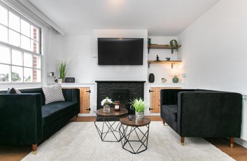 Clacton-on-Sea House | Mill Dam Lake House