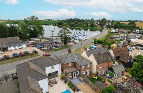 Clacton-on-Sea House | Mill Dam Lake House