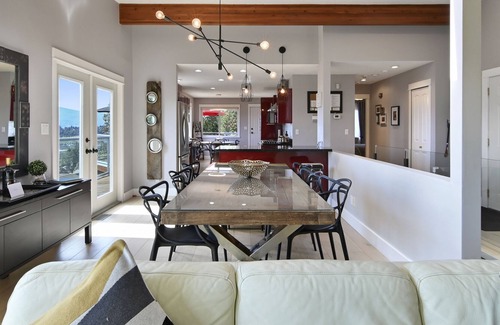 West Kelowna Estates House | Million Dollar View Close to Wineries, Golf, Beaches, Family friendly, Hot Tub