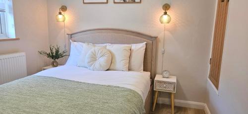 Milton Keynes Apartment | Milton Keynes 3BR Cosy Home, Sleeps 5, Families, Free Parking