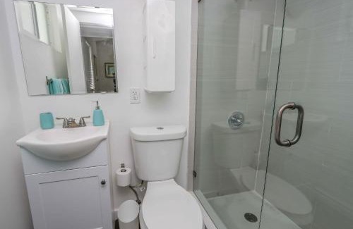 Northeast Miami Apartment | Mimo Bungalows By Renzzi